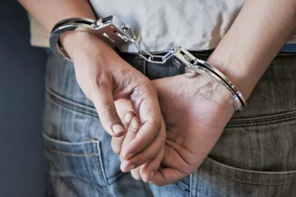 Πάτρα: Δύο συλλήψεις για διακίνηση και κατοχή ναρκωτικών