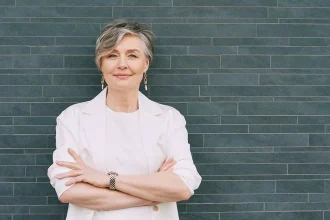 Γερνάμε ραγδαία μετά τα 40 και όχι μόνο – Ποια είναι η επόμενη δεκαετία «ορόσημο» της γήρανσης