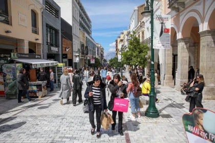 Δραματική μείωση του πληθυσμού στην Ελλάδα – «Χάθηκε» μια πόλη μέσα σε ένα χρόνο