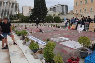 Η ανακοίνωση του ΣΥΡΙΖΑ για το Μνημείο του Αγνώστου Στρατιώτη