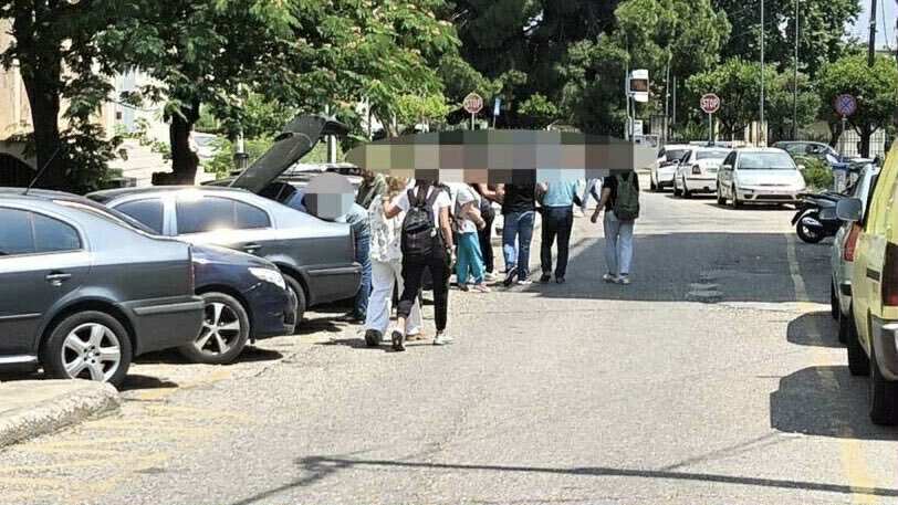 Αγρίνιο: Αποφυλακίστηκε η φερόμενη αρχηγός για τα παράνομα επιδόματα ΕΦΚΑ