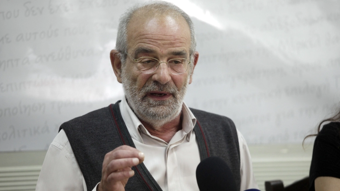 Αλαβάνος: Ο Τσίπρας και άνθρωποι σαν κι αυτόν θα πρέπει να γονατίσουν σε έναν δεσπότη και να ζητήσουν «συγγνώμη»