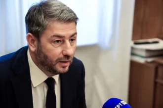 Ανδρουλάκης: “Είναι ευρωπαϊκή κανονικότητα να εμποδίζεις τη δικαιοσύνη να ερευνήσει υπουργούς;”