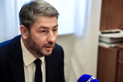 Ανδρουλάκης: “Είναι ευρωπαϊκή κανονικότητα να εμποδίζεις τη δικαιοσύνη να ερευνήσει υπουργούς;”