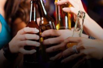 Ανεξέλεγκτη κατανάλωση αλκοόλ από ανηλίκους: Νέα περιστατικά μέθης και 8 συλλήψεις το Σαββατοκύριακο - Δύο στην Πάτρα