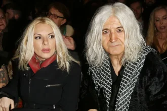 Αννίτα Πάνια: Αντέδρασε σε ερώτηση ρεπόρτερ - «Είμαι εκπρόσωπος Τύπου του Νίκου Καρβέλα;»