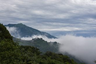 Κίνα: Ένας καλλιτέχνης και μια εταιρεία αθλητικών ειδών κατηγορούνται για ζημιές στο περιβάλλον του Θιβέτ από ένα σόου πυροτεχνημάτων