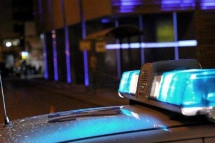 Πάτρα: Επιχείρηση της Αστυνομίας για άνδρα που βρίσκεται σε μπαλκόνι με μαχαίρι