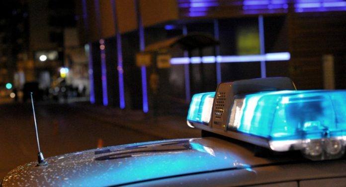 Πάτρα: Επιχείρηση της Αστυνομίας για άνδρα που βρίσκεται σε μπαλκόνι με μαχαίρι - ΝΕΟΤΕΡΑ