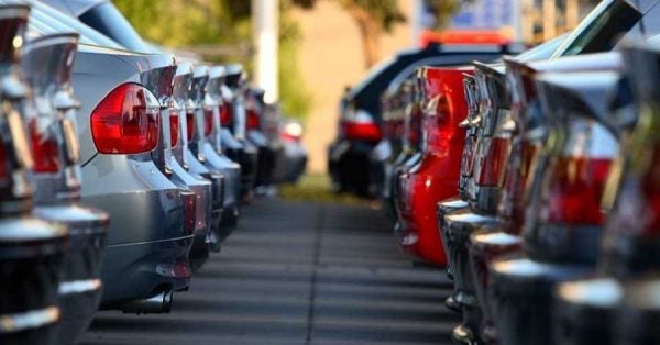 Πάτρα: Εξιχνιάστηκαν δύο απάτες με την μέθοδο του εκτελωνισμού οχημάτων