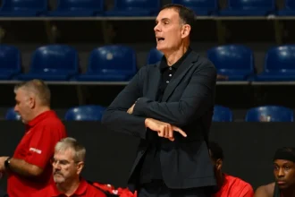 Μπαρτζώκας μετά την ανατροπή στο Βελιγράδι: «Ήταν ένα τρελό παιχνίδι, ευτυχώς νικήσαμε»