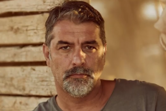 Βασίλης Μπισμπίκης: Κλεισμένος στο σπίτι του ο ηθοποιός μετά το τροχαίο που προκάλεσε