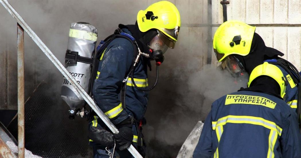 Πάτρα: Φωτιά σε ξυλουργείο - Άμεση κινητοποίηση της Πυροσβεστικής