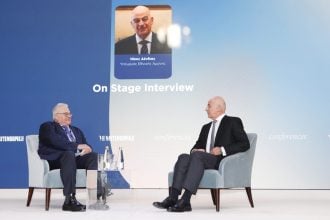 Ν. Δένδιας στο 4ο Οικονομικό Συνέδριο της «Ν»: Έχουμε το καλύτερο αντι-drone σύστημα για τα Bayraktar, τον Κένταυρο - Ξεκινάμε το 2026 την εθελοντική στράτευση γυναικών