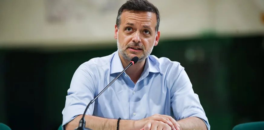 Χάρης Δούκας: Υπάρχουν στελέχη του ΠΑΣΟΚ που σφιχταγκαλιάζονται με την ΝΔ