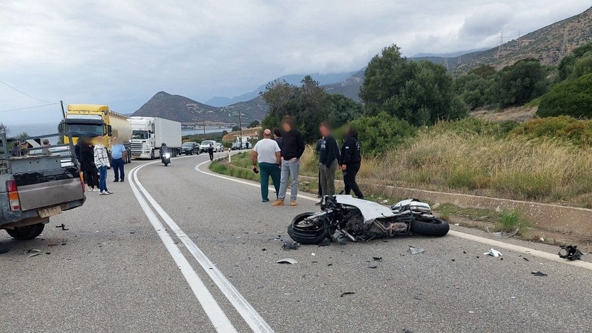 Πως έγινε η φονική σύγκρουση στη Φωκίδα - Νεκρός 21χρονος, σοβαρά τραυματισμένος 37χρονος μεταφέρθηκε στην Πάτρα