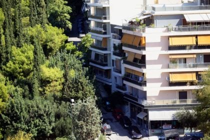 Ευρώπη: Δίχως φρένο η στεγαστική κρίση – Δεύτερη η Ελλάδα στην «απρόσιτη» κατοικία – O παράγοντας Airbnb