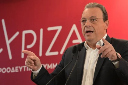 Μπαράζ συναντήσεων Φάμελλου με βουλευτές του ΣΥΡΙΖΑ μετά την παραίτηση Τσίπρα