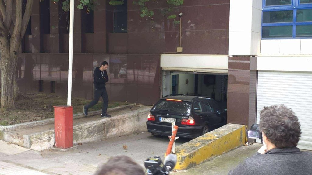 Διπλή δολοφονία στη Φοινικούντα: Δεν βρέθηκε πυρίτιδα στα ρούχα του φερόμενου δράστη - Στο μικροσκόπιο λευκό όχημα και κρίσιμες απολογίες σήμερα