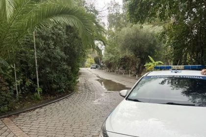 Διπλή δολοφονία στη Φοινικούντα: Νέα αυτοψία στο κάμπινγκ – Συνεχίζονται οι μυστικές καταθέσεις