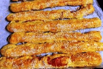 Κριτσίνια σφολιάτας