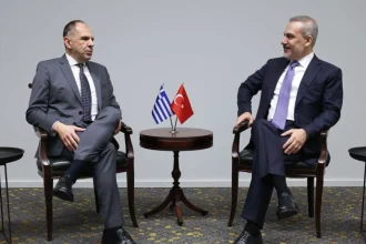 Γεραπετρίτης στη συνάντηση με Φιντάν: Η οριοθέτηση ΑΟΖ και υφαλοκρηπίδας η μόνη διαφορά μεταξύ Ελλάδας και Τουρκίας