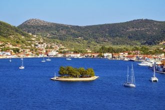 Χωρίς φιλόλογο η Ιθάκη – «Είμαστε στο νησί του Οδυσσέα και δεν διδάσκεται η Οδύσσεια»