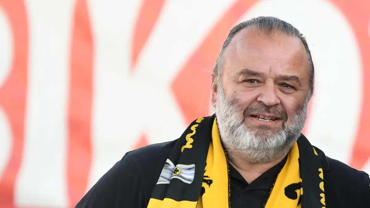 Ο Μάριος Ηλιόπουλος κλήθηκε σε ακρόαση από τη ΔΕΑΒ για τον σπασμένο υαλοπίνακα στο Περιστέρι