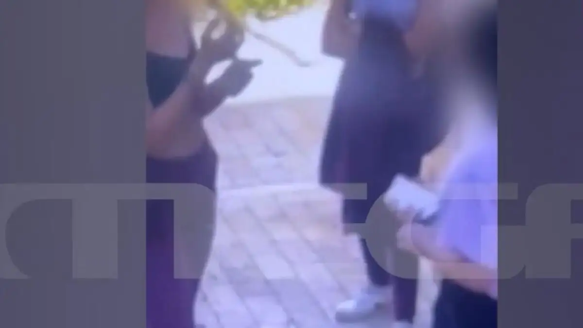 Η σπαρακτική περιγραφή 13χρονης για το bullying που βίωνε από 17χρονη στην Κεφαλονιά - «Κάθε φορά που με έβλεπε, με έβριζε και με έφτυνε»