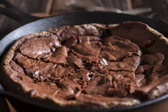 Brownie με πραλίνα φουντουκιού ΒΙΝΤΕΟ