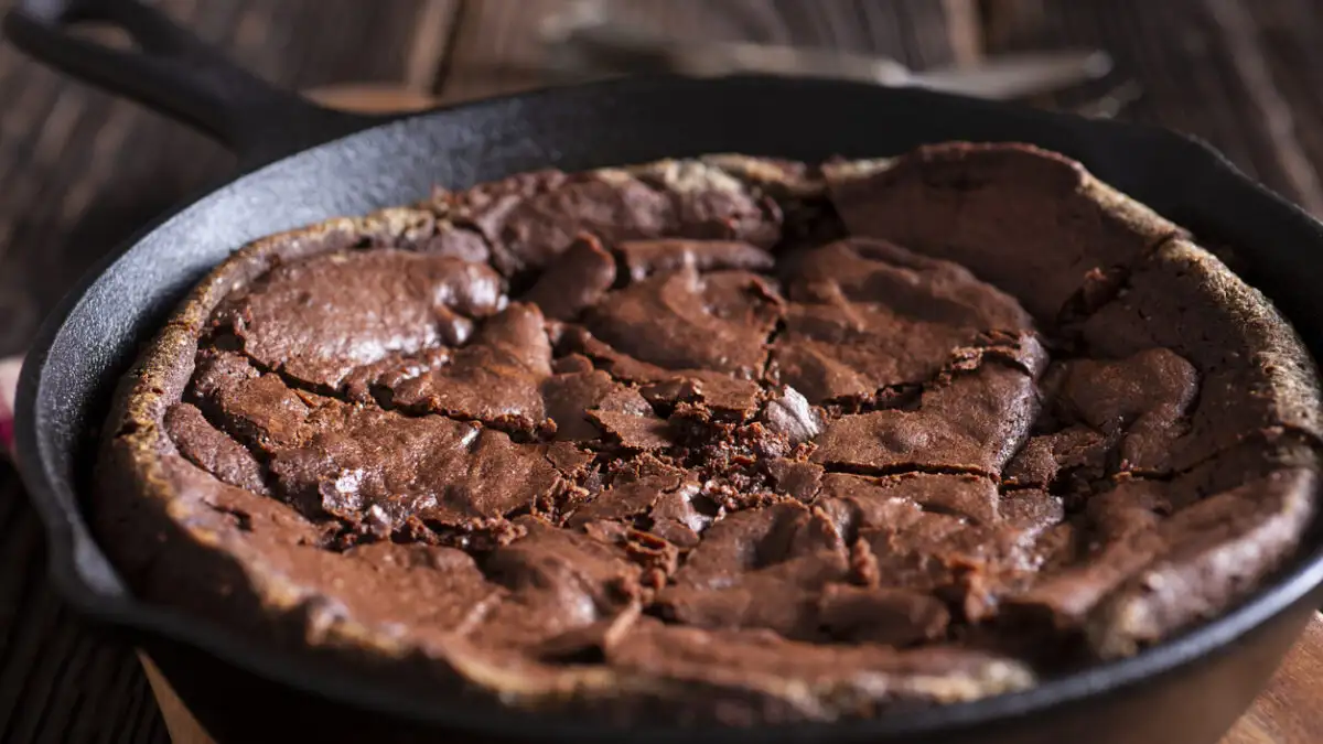 Brownie με πραλίνα φουντουκιού ΒΙΝΤΕΟ