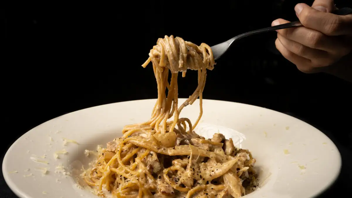 Ζυμαρικά αλφρέντο με μανιτάρια