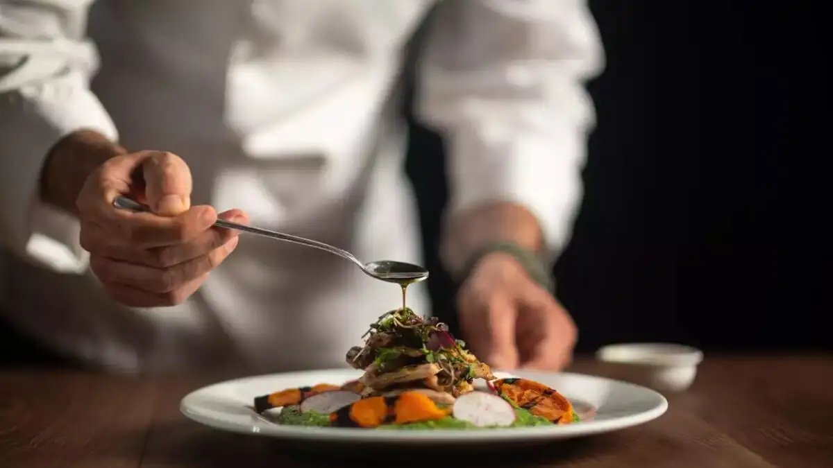 Στη φυλακή ο γνωστός τηλεοπτικός σεφ που συνελήφθη για φοροδιαφυγή