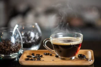 4 συστατικά που προσθέτουν βιταμίνες και αντιοξειδωτική δράση στον καφέ