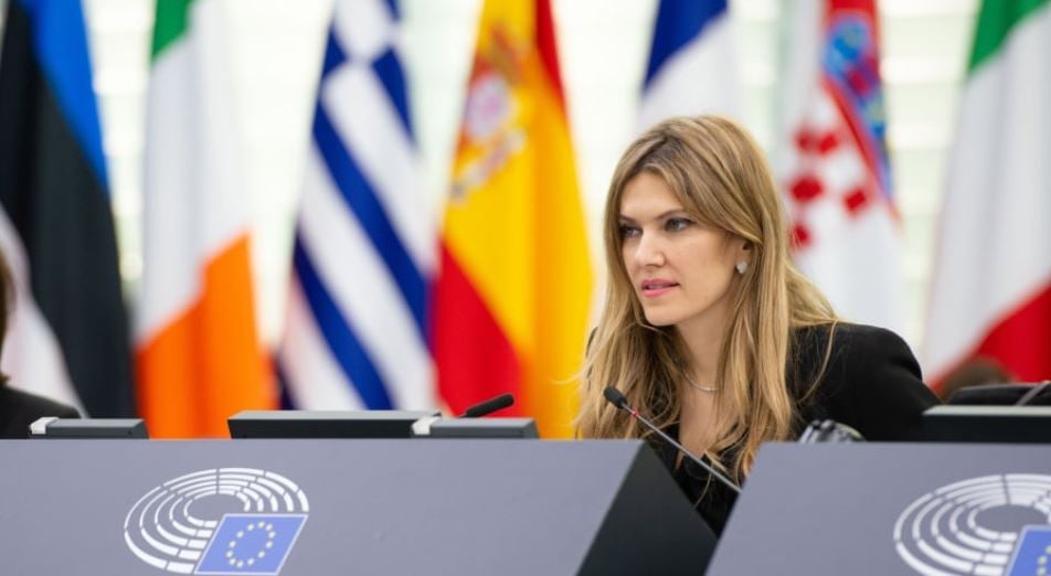 «Το αμάρτημα της Εύας» - Βιβλίο για το Qatargate