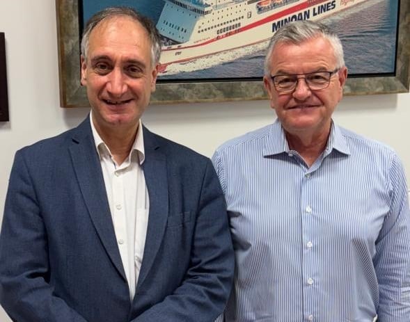 Ο καθηγητής Σταύρος Κάκκος στο πλευρό του Αντώνη Κουνάβη