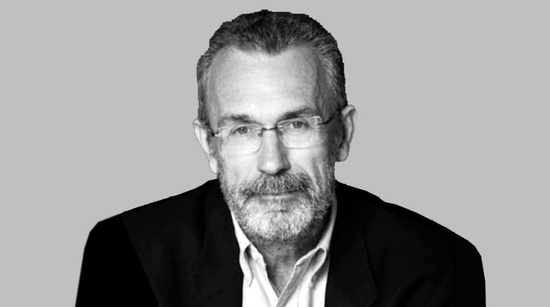 Δέσμιοι του πατριωτισμού του καναπέ;