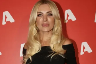 Κώστας Τσουρός: «Μου έχει ρίξει χυλόπιτα η Κατερίνα Καινούργιου»