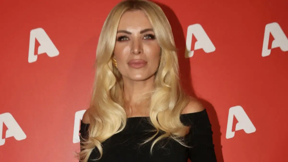 Κώστας Τσουρός: «Μου έχει ρίξει χυλόπιτα η Κατερίνα Καινούργιου»