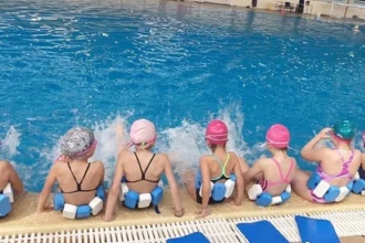 Μαθητές δημοτικών σχολείων ξεκίνησαν μαθήματα κολύμβησης στο «Αντώνης Πεπανός»