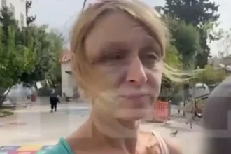 Κορωπί: «Δεν θυμάμαι ποιος με χτύπησε» - Επιμένει η 40χρονη που έπεσε θύμα ξυλοδαρμού μέσα στο σπίτι της