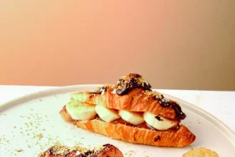 Σάντουιτς banoffee σε κρουασάν