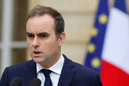 Γαλλία: Νέος πρωθυπουργός εντός 48 ωρών - «Η αποστολή μου ολοκληρώθηκε» δηλώνει ο Σεμπαστιάν Λεκορνί