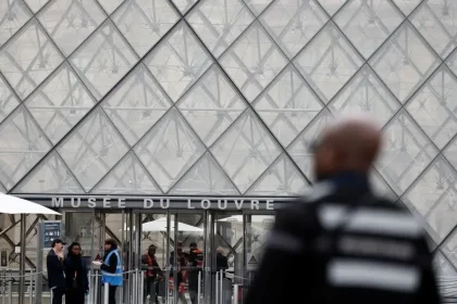 Νέα κλοπή στη Γαλλία λίγες ώρες μετά το Λούβρο: Άρπαξαν 2.000 νομίσματα από το Μουσείο Denis Diderot