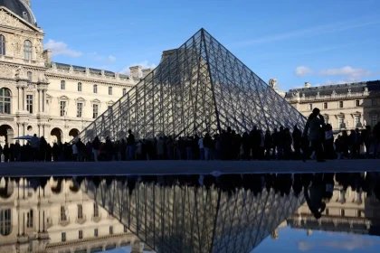 Τρίτη σύλληψη για την κλοπή των βασιλικών κοσμημάτων από το Μουσείο του Λούβρου