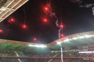 Συνελήφθη 49χρονος οπαδός που έδωσε φωτοβολίδες στον 12χρονο γιο του στο Παναθηναϊκός – Αστέρας Τρίπολης