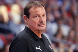 Κανονικά στον πάγκο του Παναθηναϊκού ο Αταμάν και οι υπόλοιποι προπονητές της Basket League - Φέρνει νέα διάταξη η ΓΓΑ