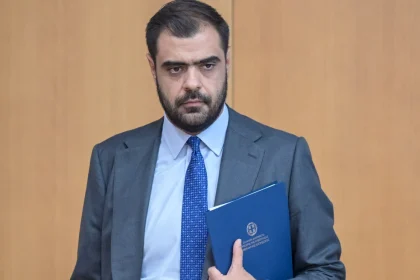 Μαρινάκης: Ο Άγνωστος Στρατιώτης θα είναι μόνο για την τιμή των νεκρών και τίποτε άλλο - Δεν θα σβηστούν τα ονόματα των θυμάτων των Τεμπών