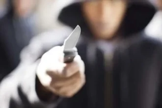 Μαθητές μαχαιρώθηκαν για ασήμαντη αφορμή - Στο χειρουργείο ο ένας