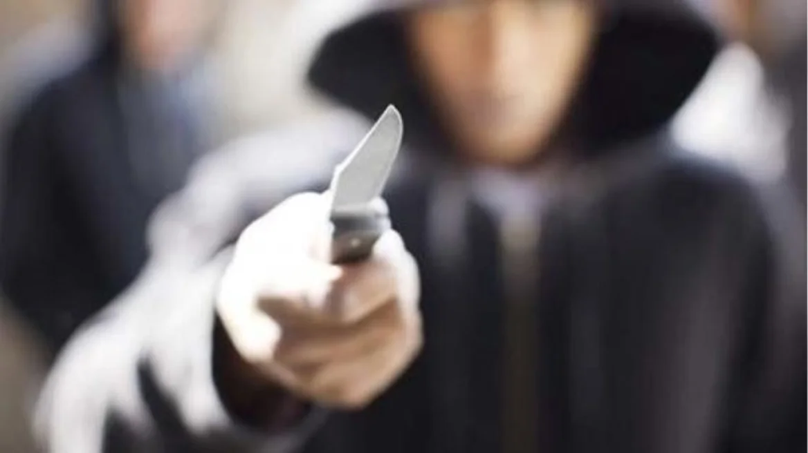 Μαθητές μαχαιρώθηκαν για ασήμαντη αφορμή - Στο χειρουργείο ο ένας